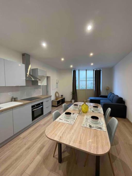 Neuf & Moderne Orgelet: Confort Assure Apartment *